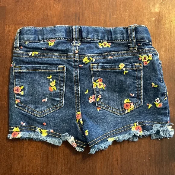 NWOT Cat & Jack flowered shorts - Picture 2 of 6